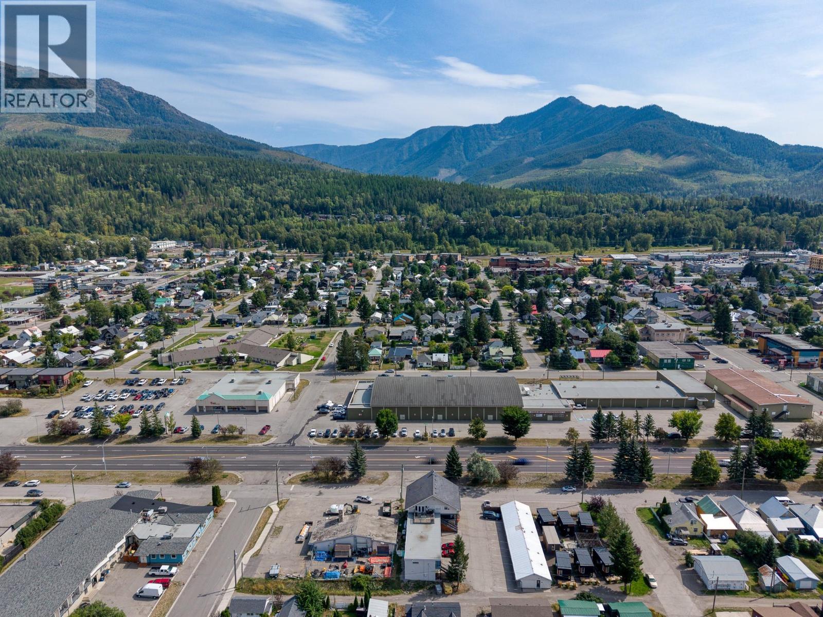 1052 6th Avenue, Fernie, British Columbia  V0B 1M0 - Photo 49 - 10399231