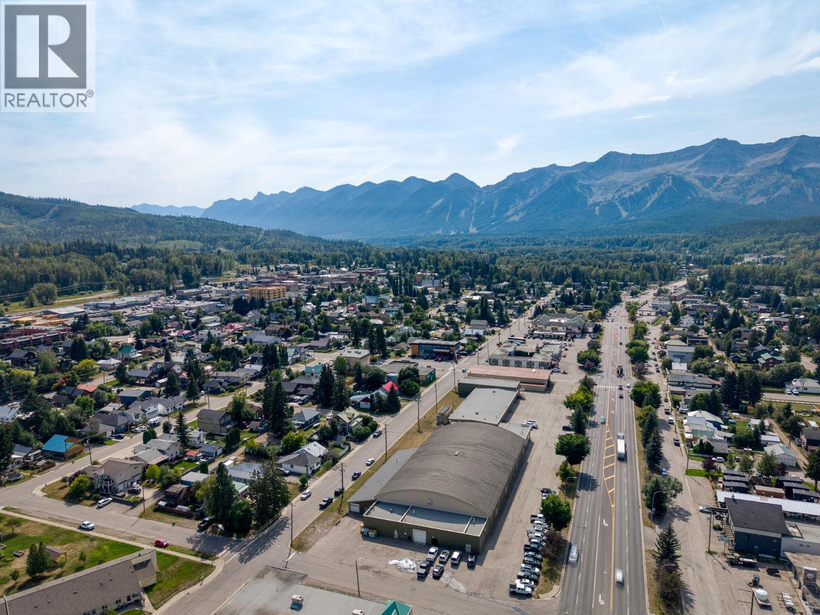 1052 6th Avenue, Fernie, British Columbia  V0B 1M0 - Photo 51 - 10399231