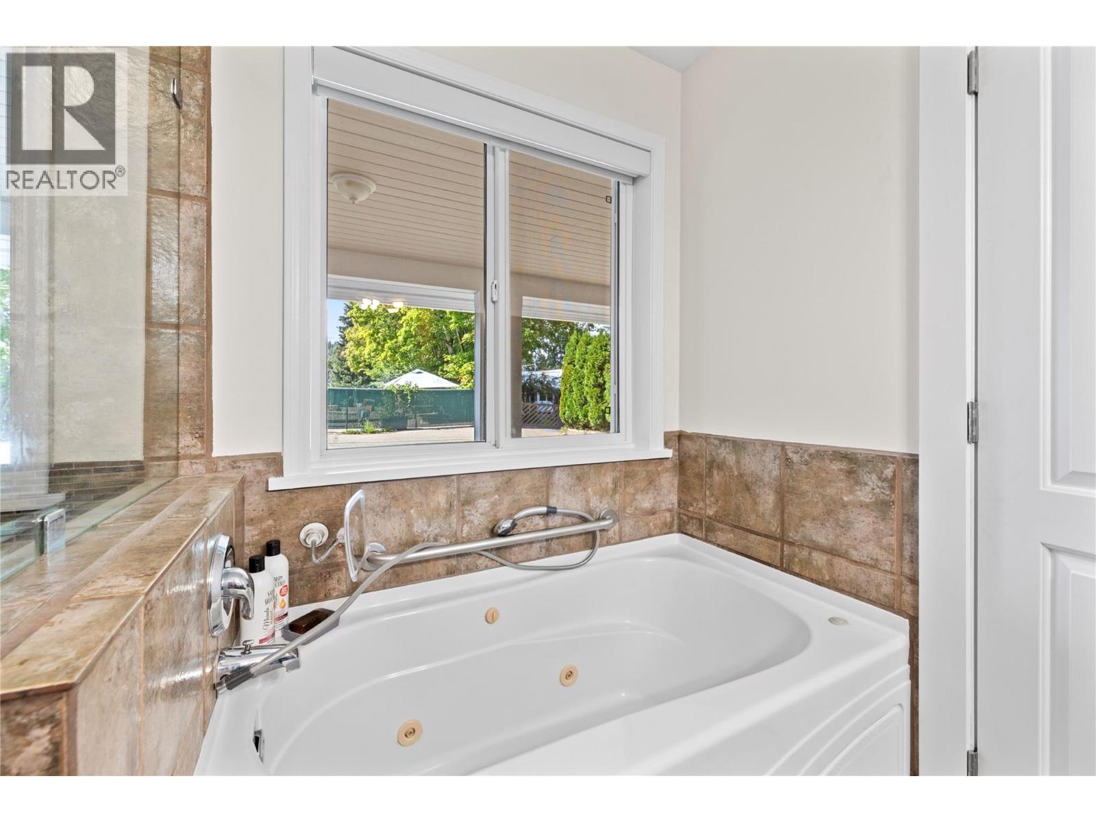 7231 52 Street Ne, Salmon Arm, British Columbia  V0E 1K0 - Photo 22 - 10400128