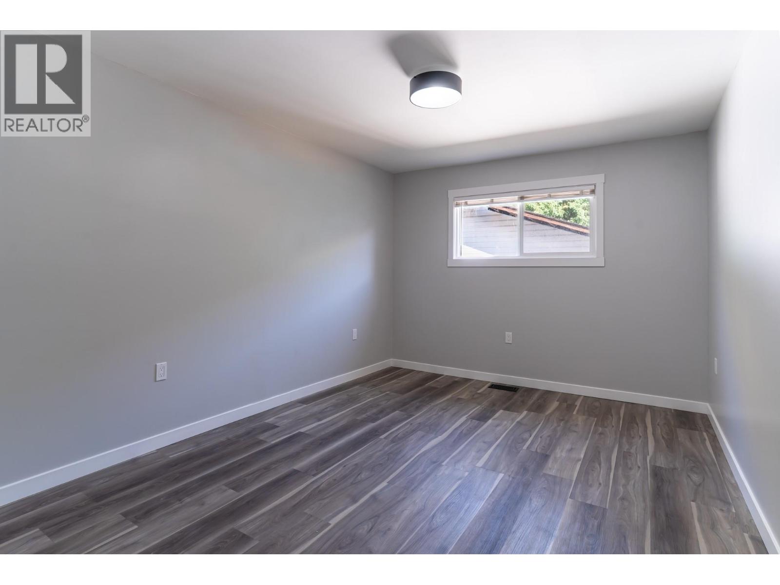 2323 Vale Avenue, Lumby, British Columbia  V0E 2G0 - Photo 11 - 10400096