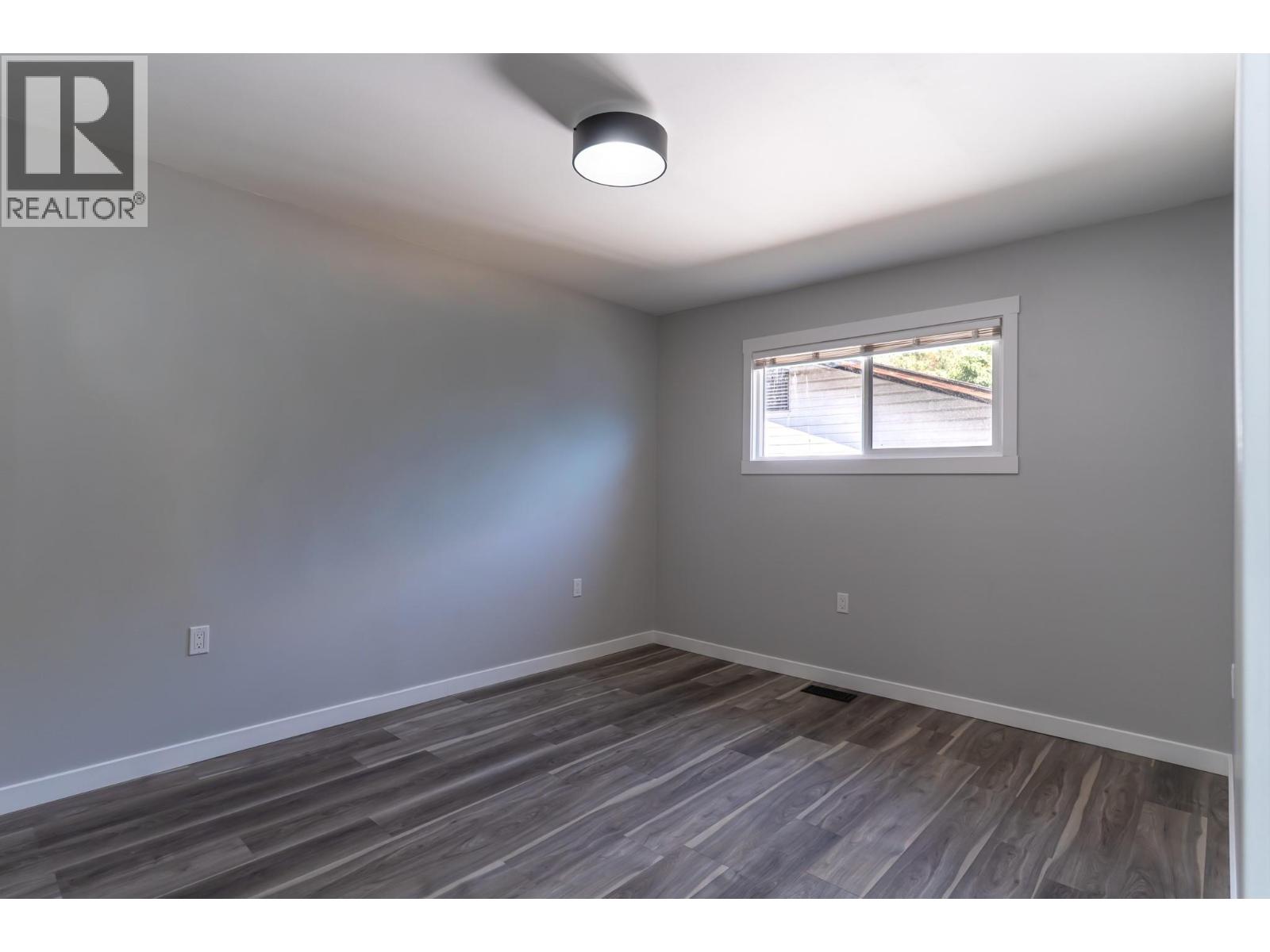 2323 Vale Avenue, Lumby, British Columbia  V0E 2G0 - Photo 14 - 10400096