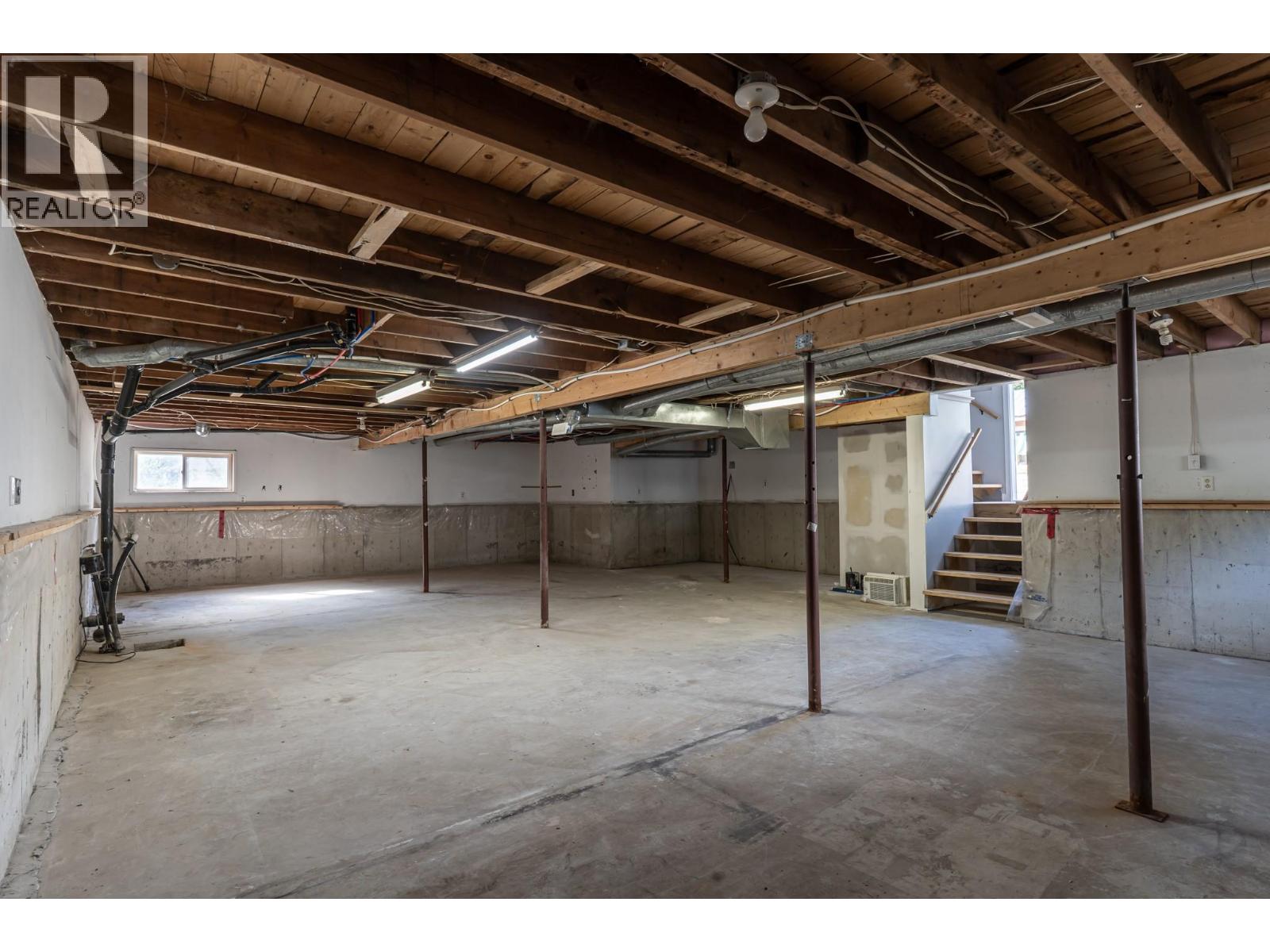 2323 Vale Avenue, Lumby, British Columbia  V0E 2G0 - Photo 17 - 10400096