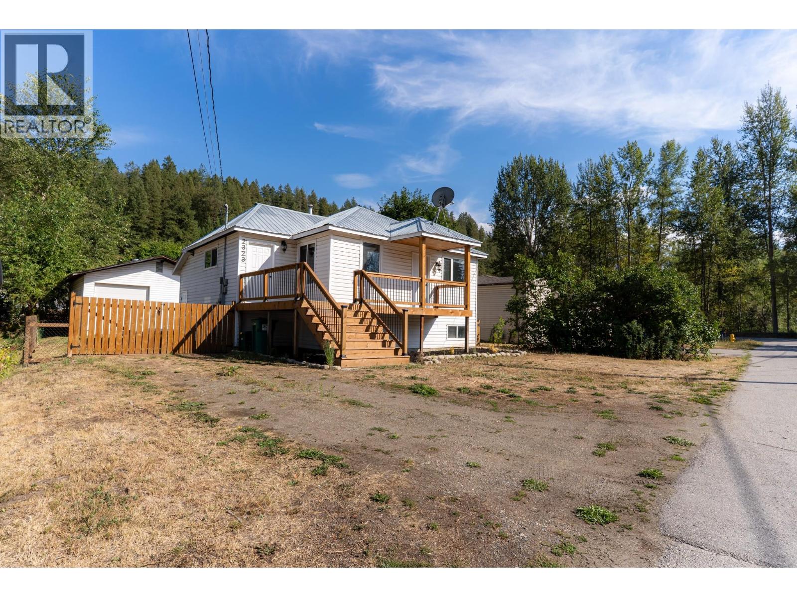 2323 Vale Avenue, Lumby, British Columbia  V0E 2G0 - Photo 36 - 10400096