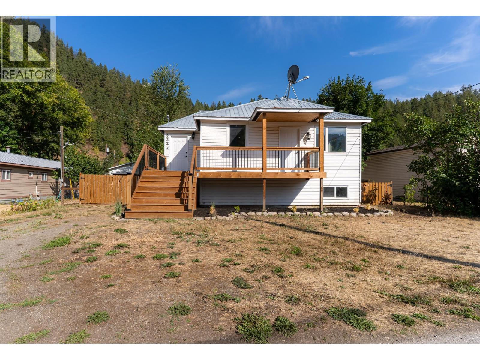 2323 Vale Avenue, Lumby, British Columbia  V0E 2G0 - Photo 37 - 10400096