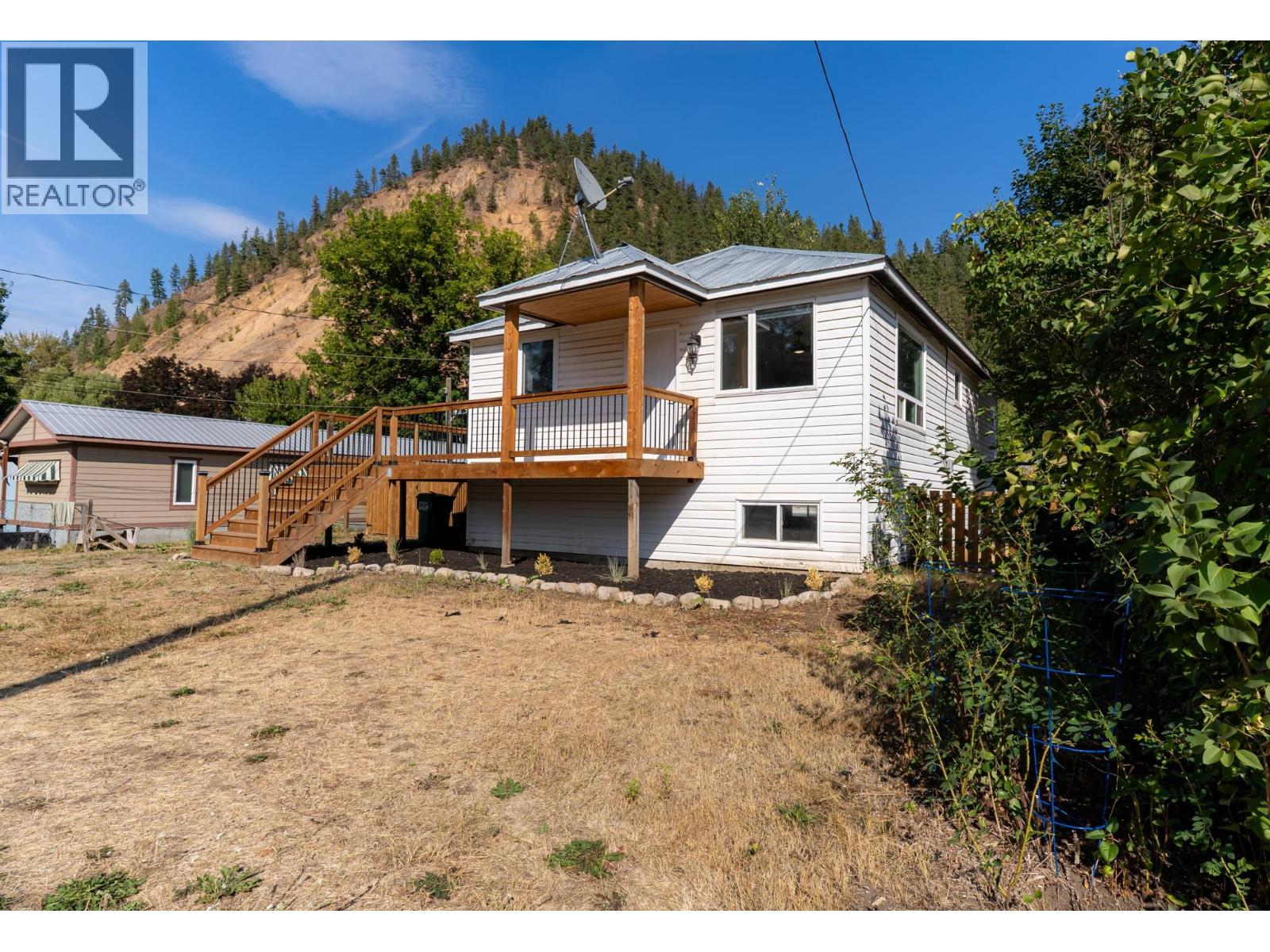 2323 Vale Avenue, Lumby, British Columbia  V0E 2G0 - Photo 44 - 10400096