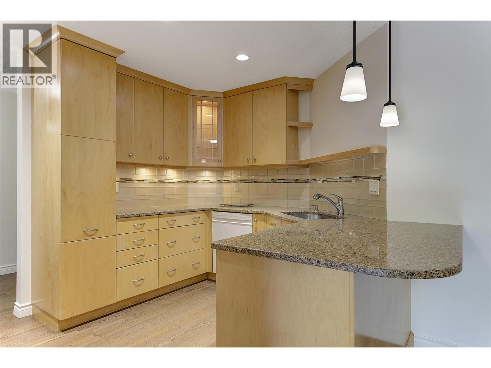 983 Bernard Avenue Unit# 206, Kelowna, British Columbia  V1Y 6P7 - Photo 10 - 10400412