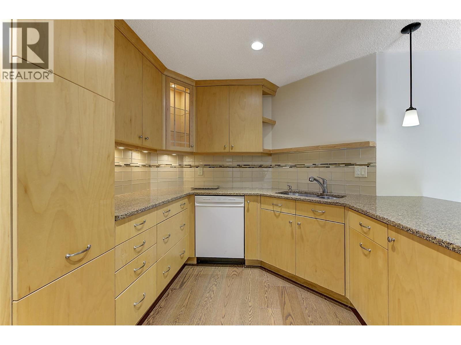 983 Bernard Avenue Unit# 206, Kelowna, British Columbia  V1Y 6P7 - Photo 27 - 10400412