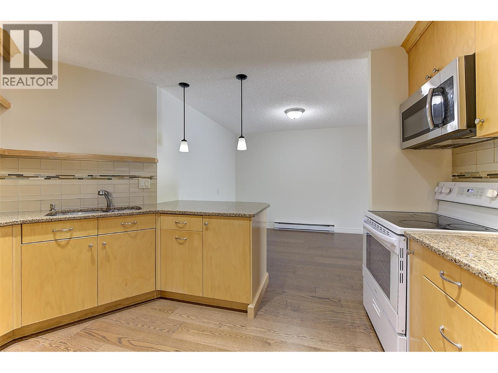 983 Bernard Avenue Unit# 206, Kelowna, British Columbia  V1Y 6P7 - Photo 29 - 10400412
