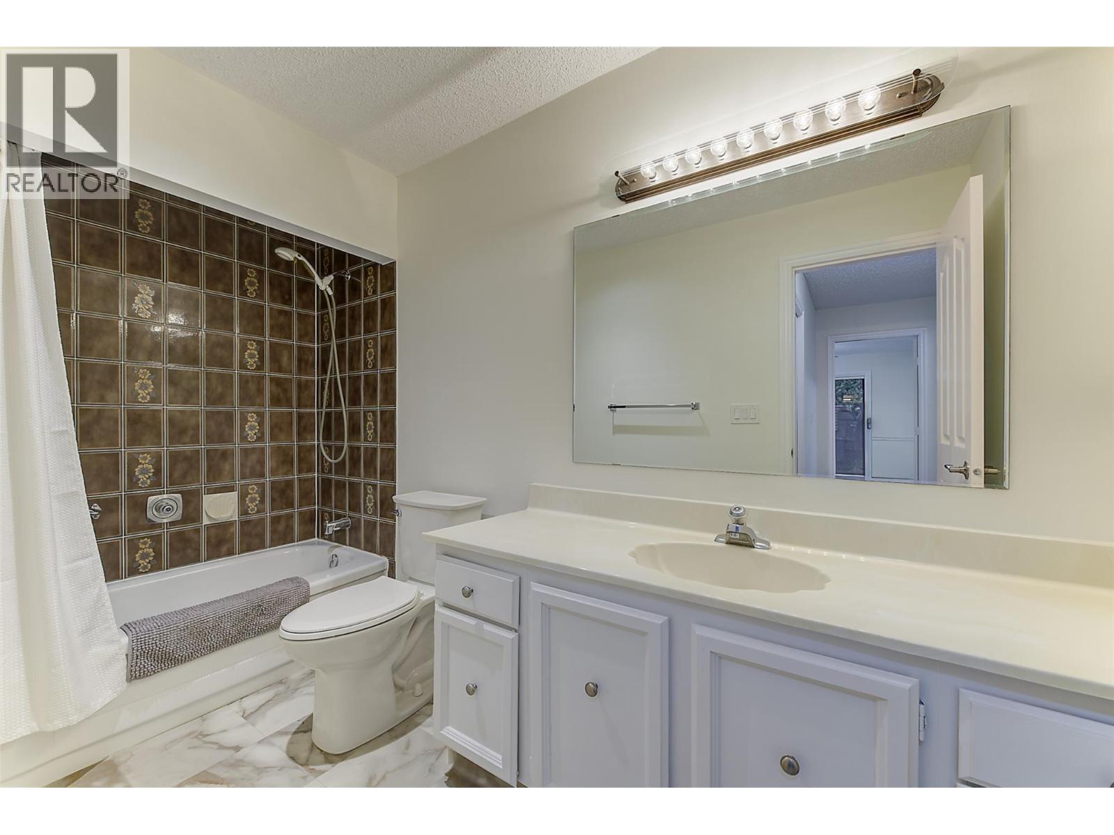 983 Bernard Avenue Unit# 206, Kelowna, British Columbia  V1Y 6P7 - Photo 43 - 10400412