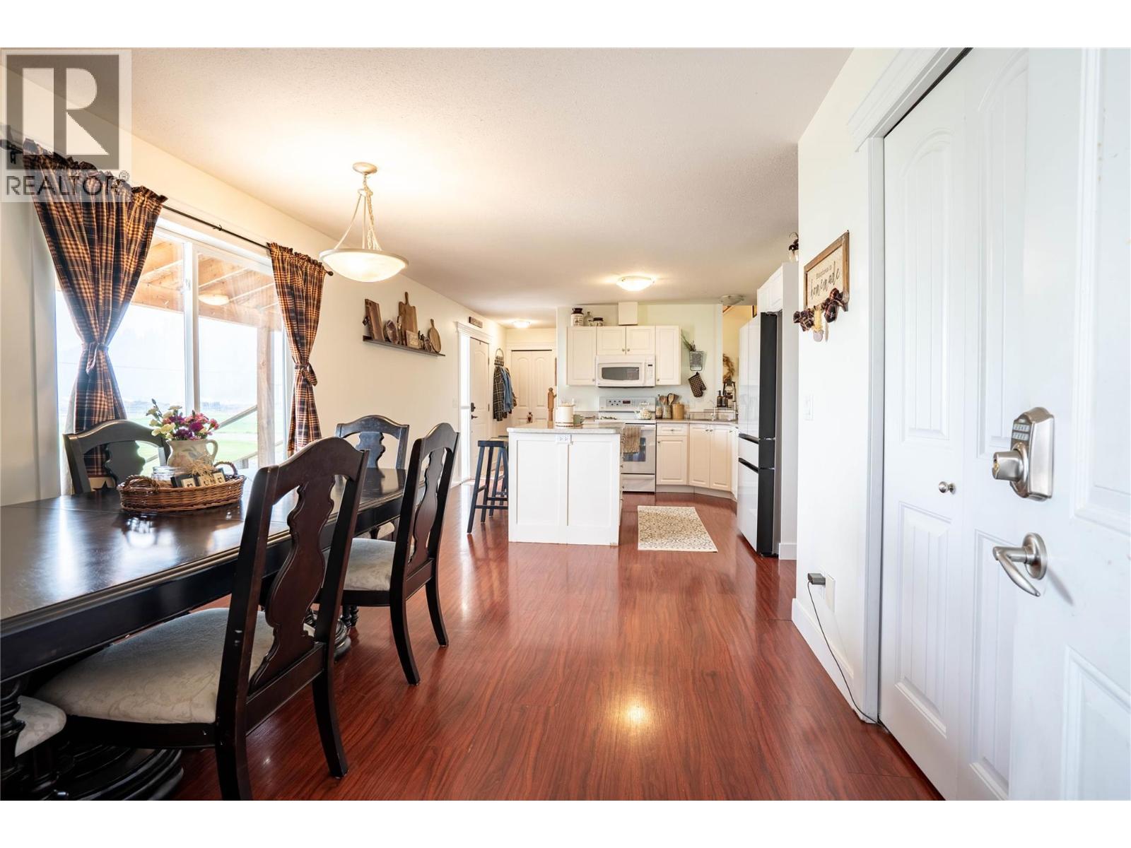 2328 Willgoose Road, Merritt, British Columbia  V1K 1N7 - Photo 6 - 10400035