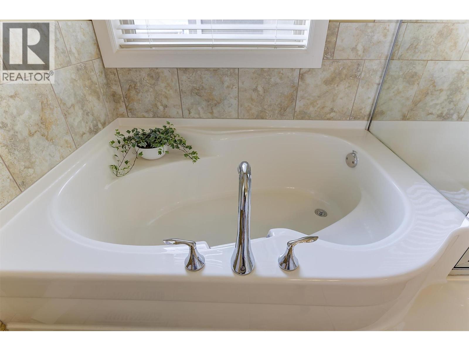 2157 Alvarado Trail, Westbank, British Columbia  V4T 3B8 - Photo 37 - 10399632