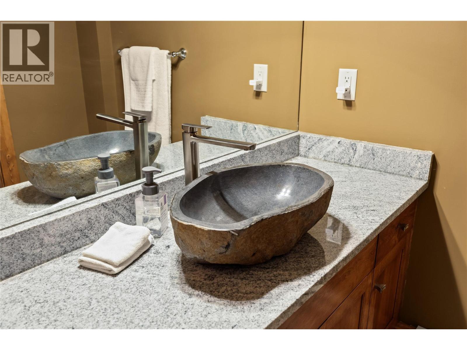 5925 Snow Pines Way Unit# 1, Big White, British Columbia  V1P 1T4 - Photo 31 - 10400414