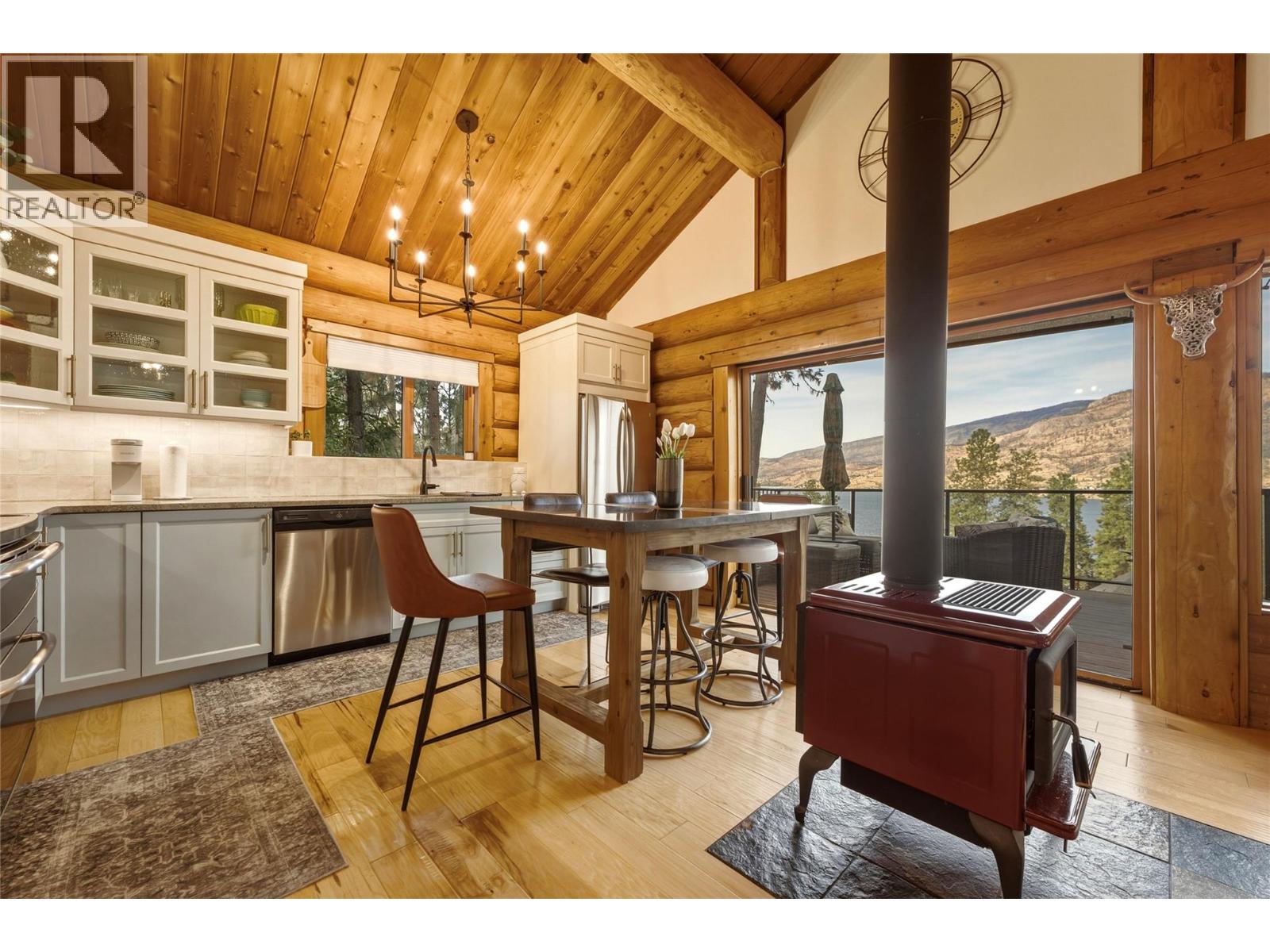 1934 Paly Road, Kelowna, British Columbia  V1V 2B9 - Photo 10 - 10400403