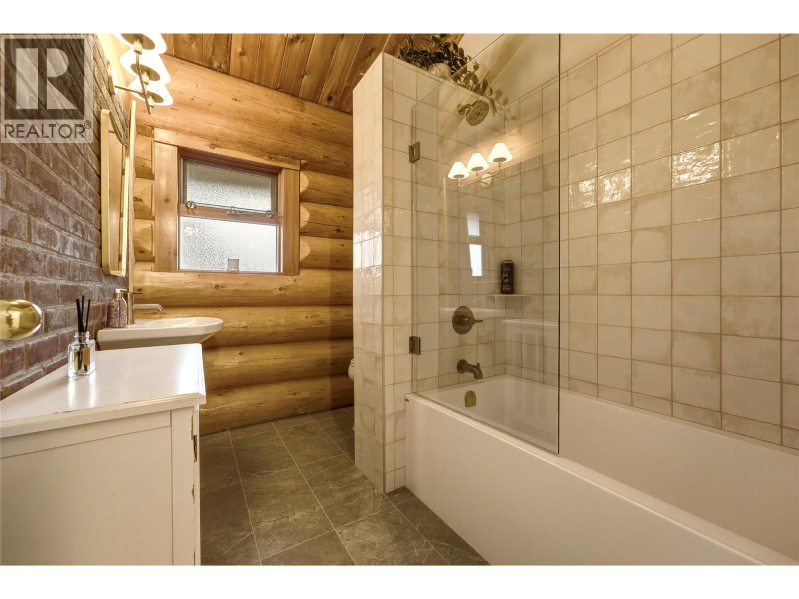 1934 Paly Road, Kelowna, British Columbia  V1V 2B9 - Photo 19 - 10400403