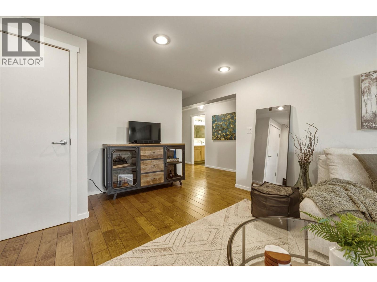 1934 Paly Road, Kelowna, British Columbia  V1V 2B9 - Photo 28 - 10400403