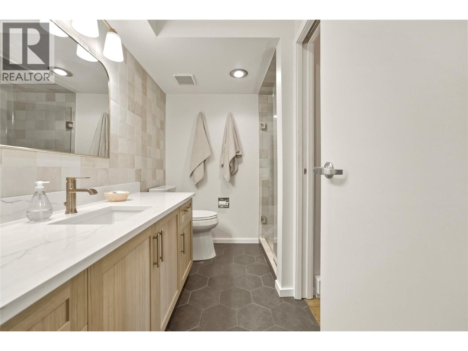 1934 Paly Road, Kelowna, British Columbia  V1V 2B9 - Photo 34 - 10400403
