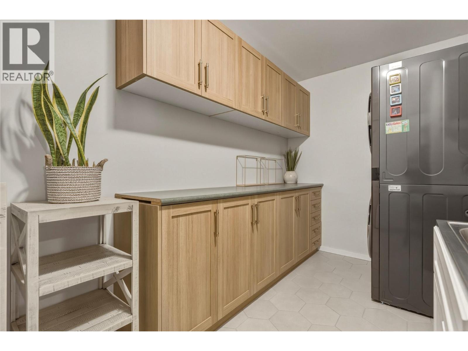 1934 Paly Road, Kelowna, British Columbia  V1V 2B9 - Photo 36 - 10400403