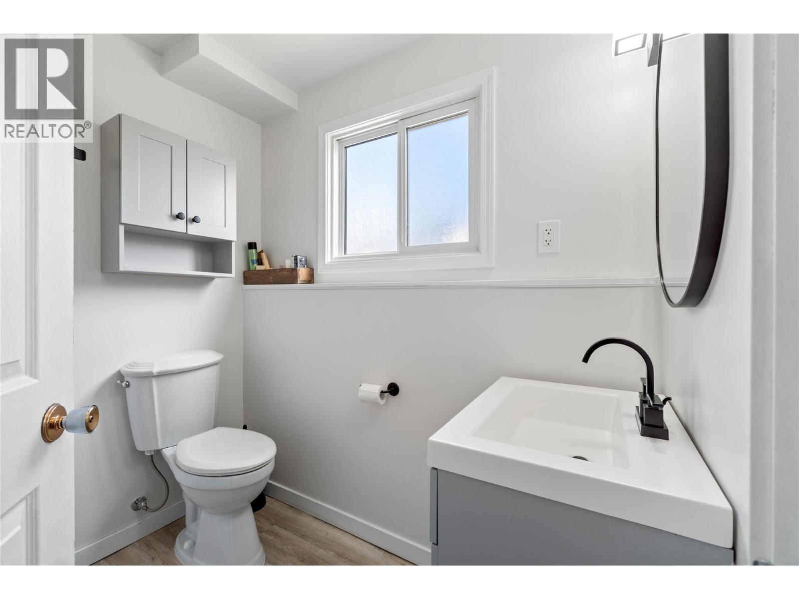 811 Sumac Place, Kamloops, British Columbia  V2B 6R4 - Photo 17 - 10400259