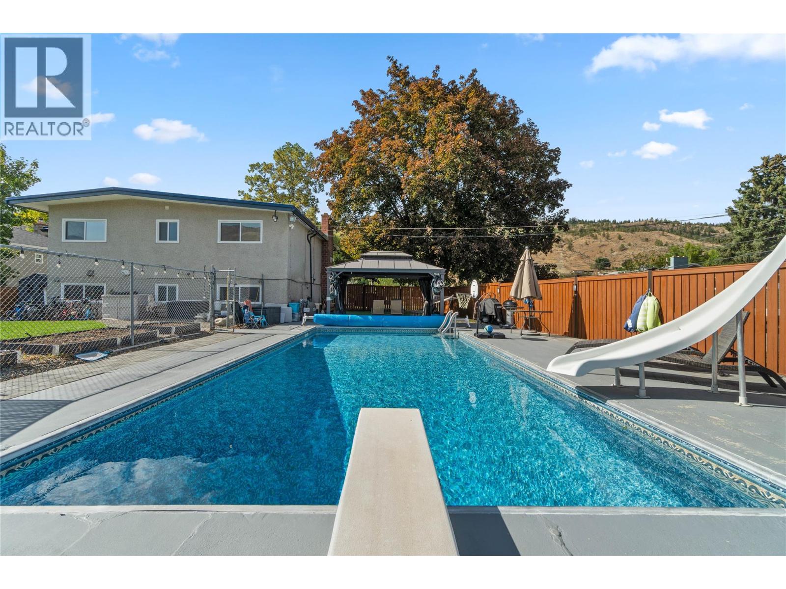 811 Sumac Place, Kamloops, British Columbia  V2B 6R4 - Photo 2 - 10400259