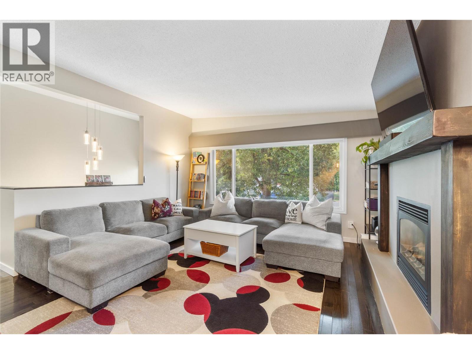 811 Sumac Place, Kamloops, British Columbia  V2B 6R4 - Photo 8 - 10400259