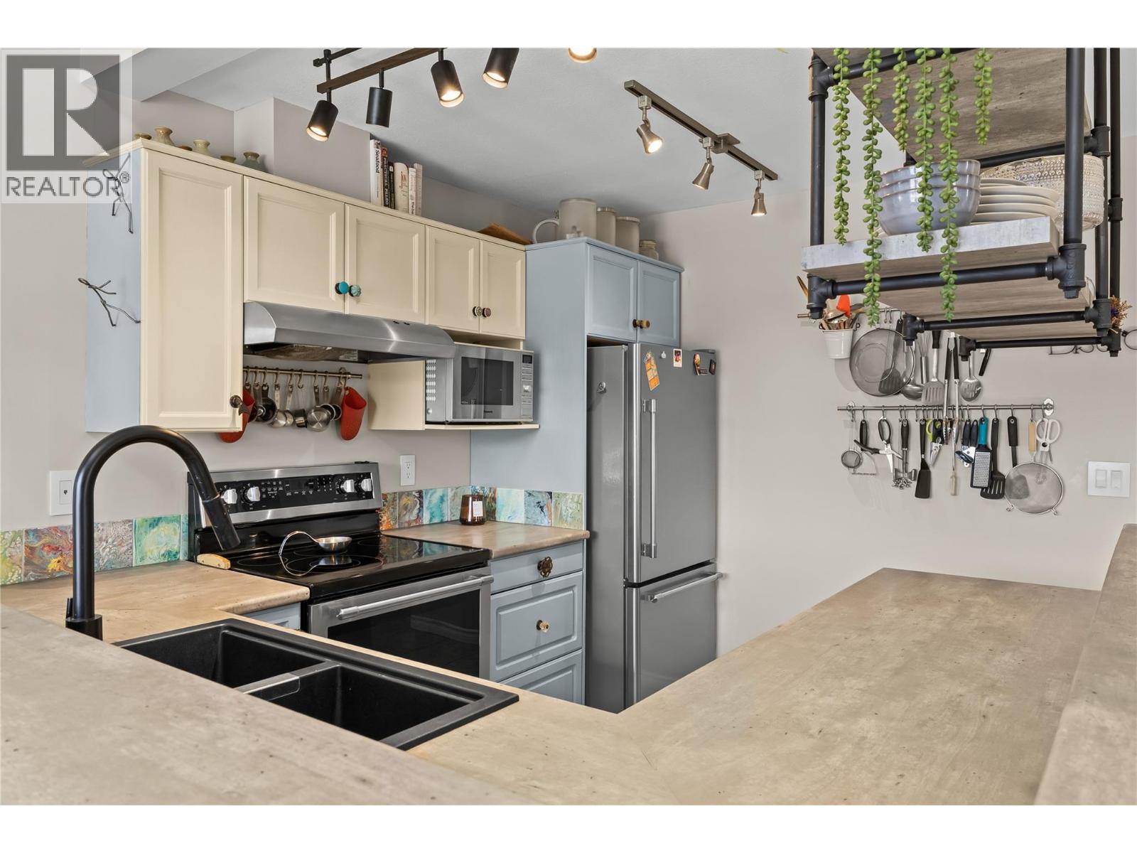 2388 Baron Road Unit# 413, Kelowna, British Columbia  V1X 6X4 - Photo 8 - 10399695
