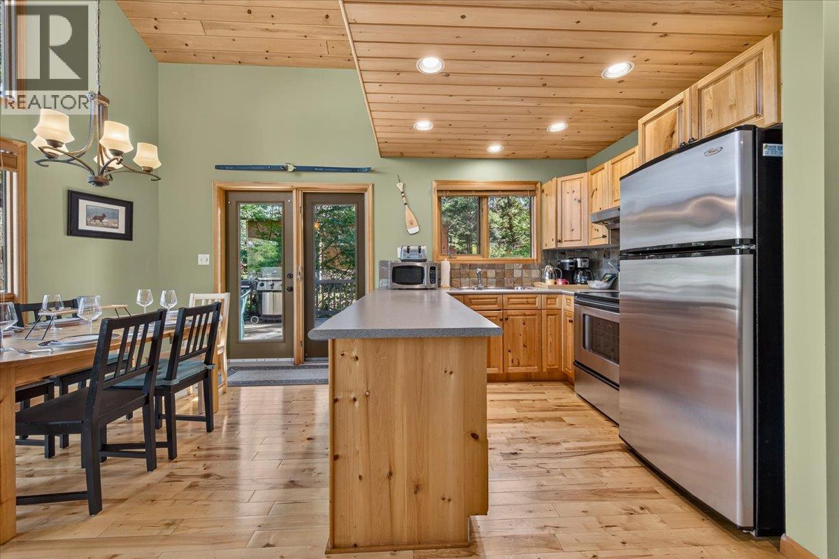 4888 Sable Road, Fairmont Hot Springs, British Columbia  V0B 1L1 - Photo 10 - 10400263