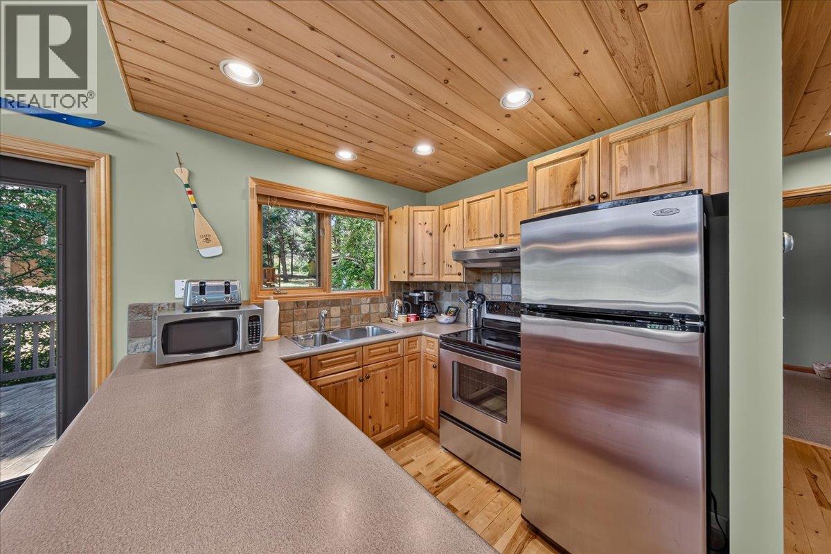 4888 Sable Road, Fairmont Hot Springs, British Columbia  V0B 1L1 - Photo 11 - 10400263