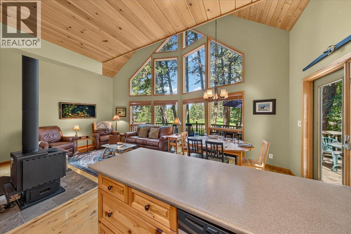4888 Sable Road, Fairmont Hot Springs, British Columbia  V0B 1L1 - Photo 12 - 10400263