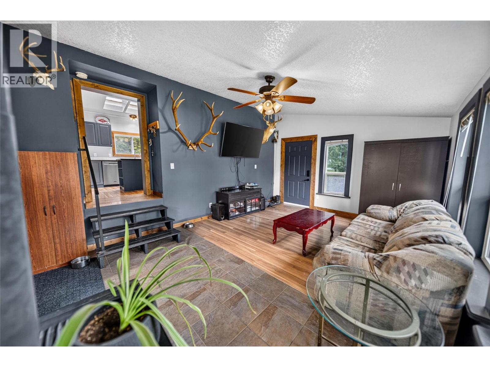 7285 Jaffray Village Loop Road, Jaffray, British Columbia  V0B 1T0 - Photo 4 - 10399962