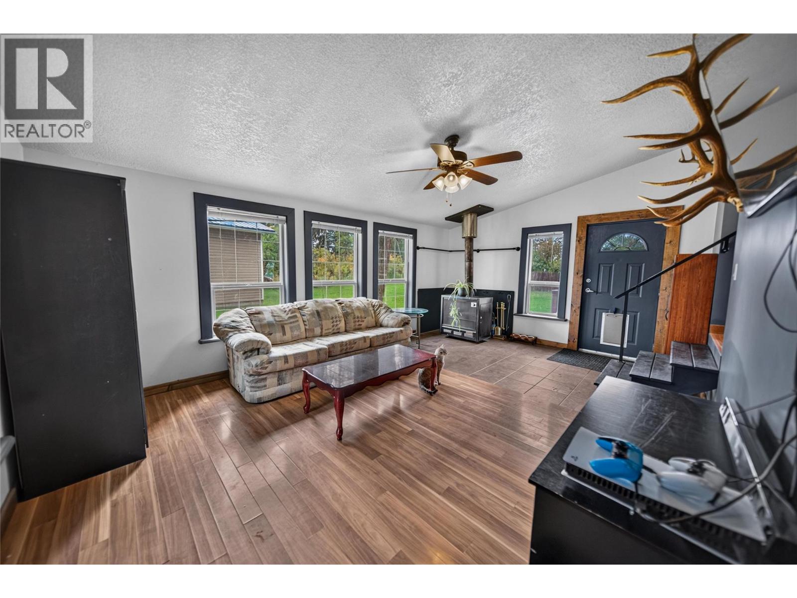 7285 Jaffray Village Loop Road, Jaffray, British Columbia  V0B 1T0 - Photo 6 - 10399962