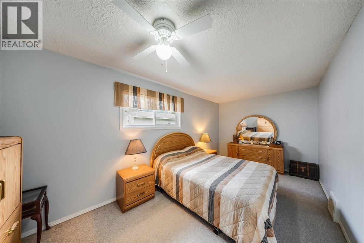 2038 Sixth Avenue, Trail, British Columbia  V1R 3B5 - Photo 17 - 10400227