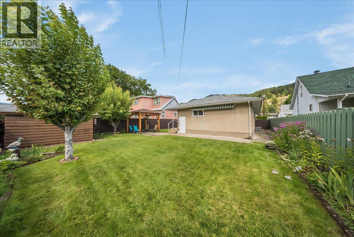 2038 Sixth Avenue, Trail, British Columbia  V1R 3B5 - Photo 39 - 10400227