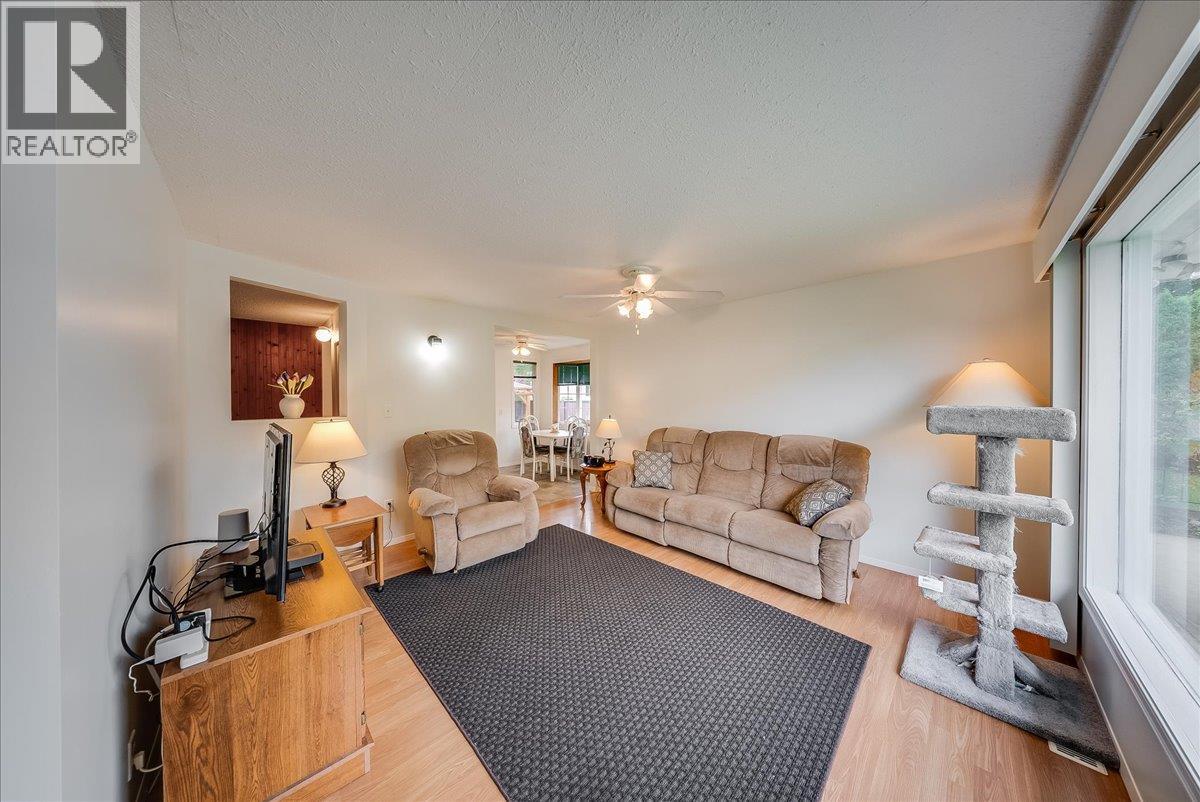2038 Sixth Avenue, Trail, British Columbia  V1R 3B5 - Photo 9 - 10400227