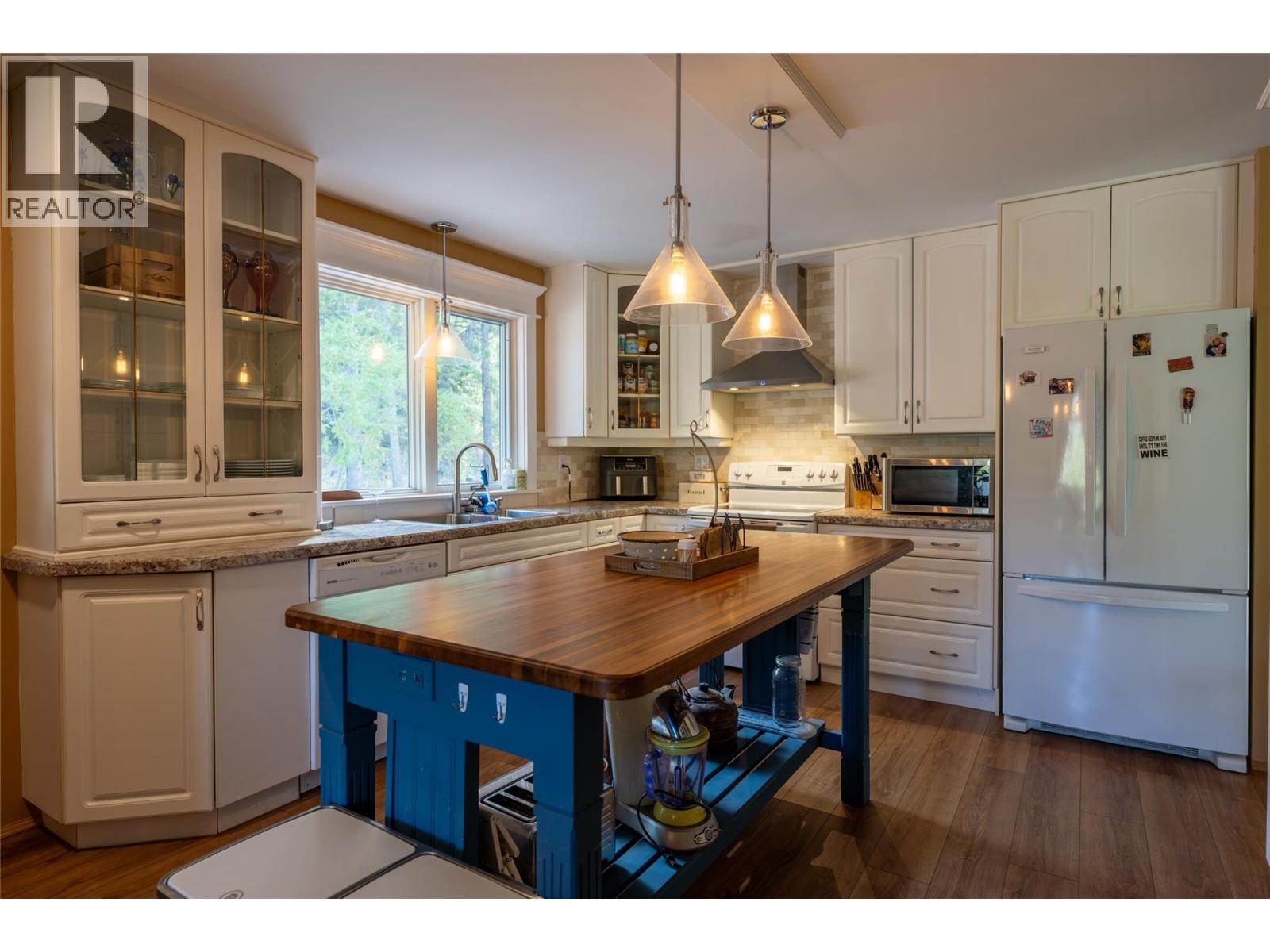 232 Everette Avenue, Greenwood, British Columbia  V0H 1J0 - Photo 32 - 10400608