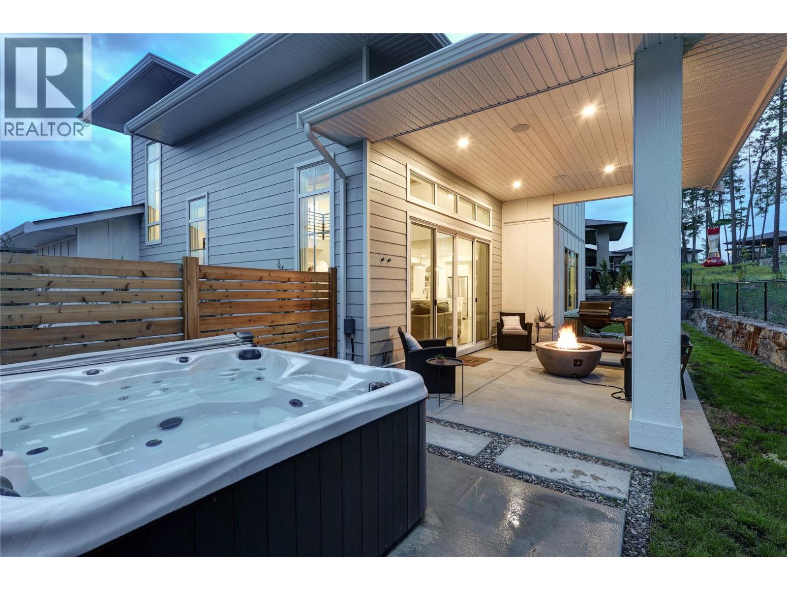 201 Summer Wood Drive, Kelowna, British Columbia  V1V 0C9 - Photo 29 - 10400396