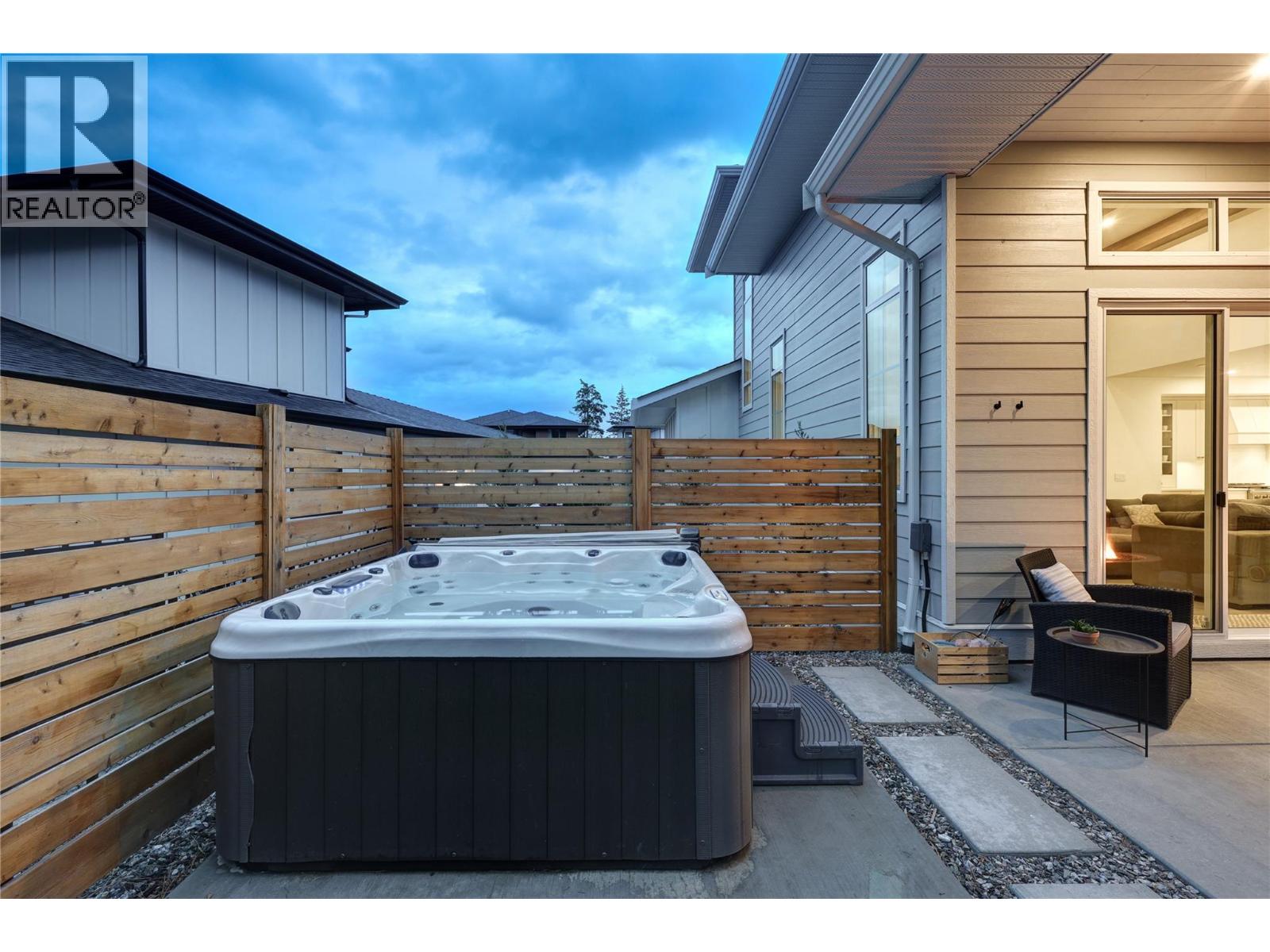201 Summer Wood Drive, Kelowna, British Columbia  V1V 0C9 - Photo 30 - 10400396
