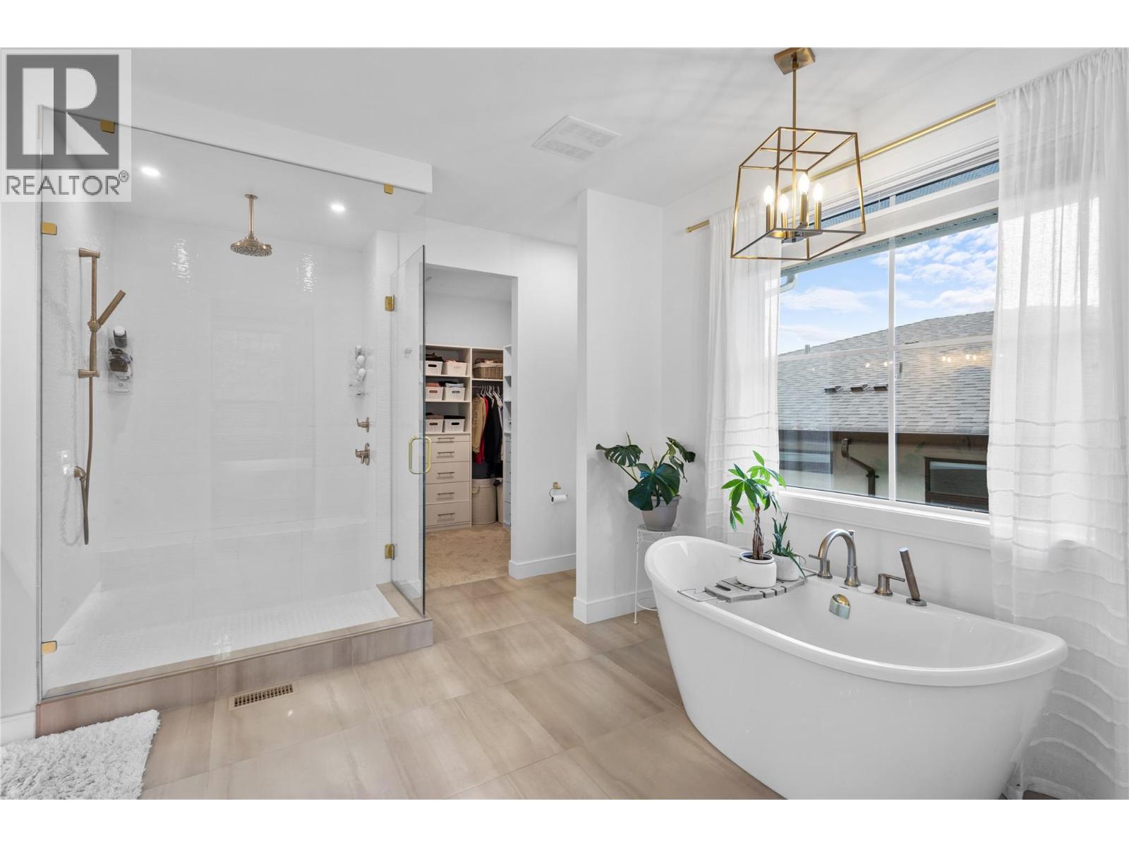 201 Summer Wood Drive, Kelowna, British Columbia  V1V 0C9 - Photo 37 - 10400396