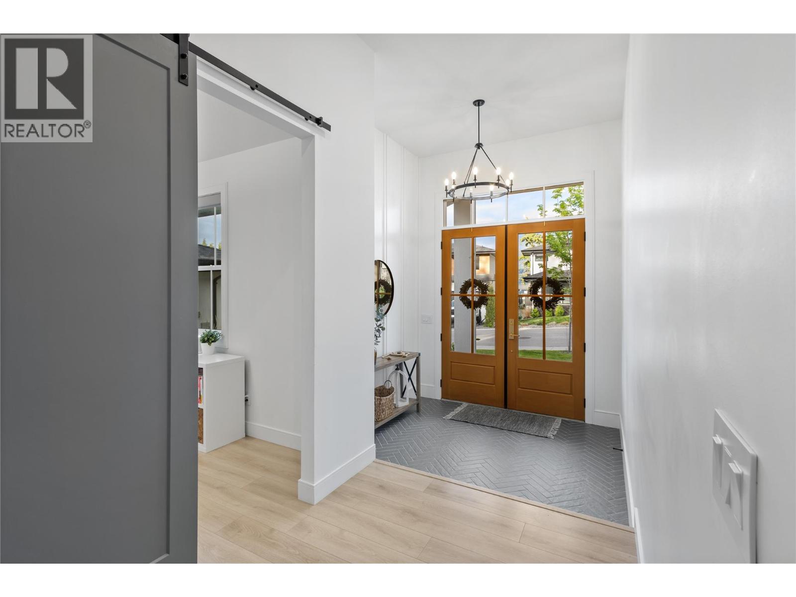201 Summer Wood Drive, Kelowna, British Columbia  V1V 0C9 - Photo 6 - 10400396