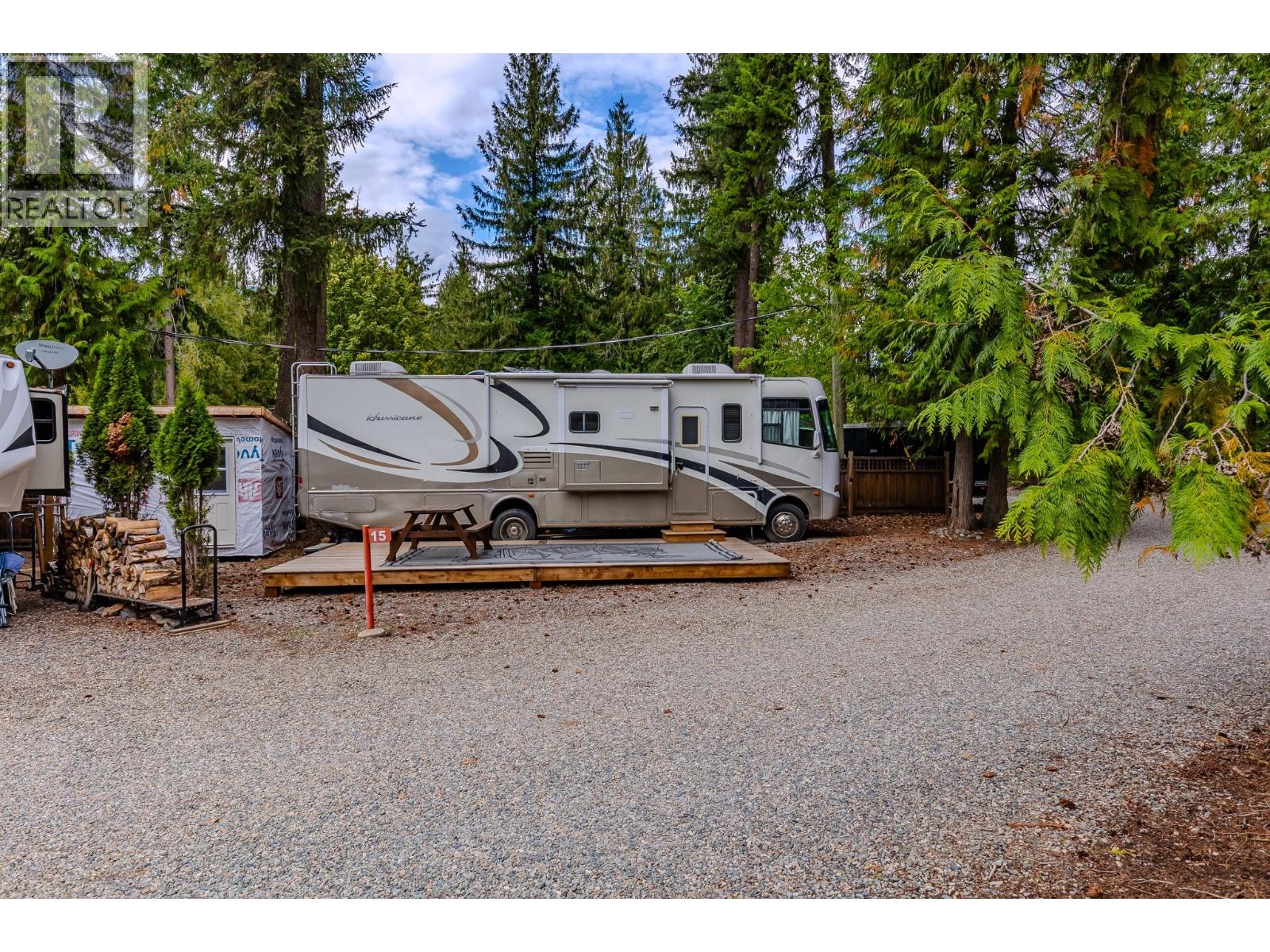 6853 Squilax-Anglemont Road Unit# 15, Magna Bay, British Columbia  V0E 1M7 - Photo 22 - 10399195
