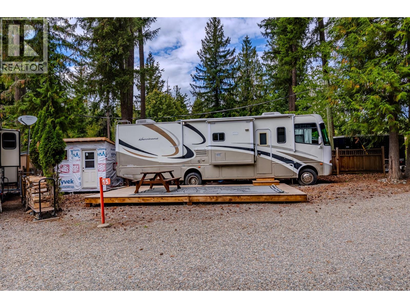 6853 Squilax-Anglemont Road Unit# 15, Magna Bay, British Columbia  V0E 1M7 - Photo 51 - 10399195