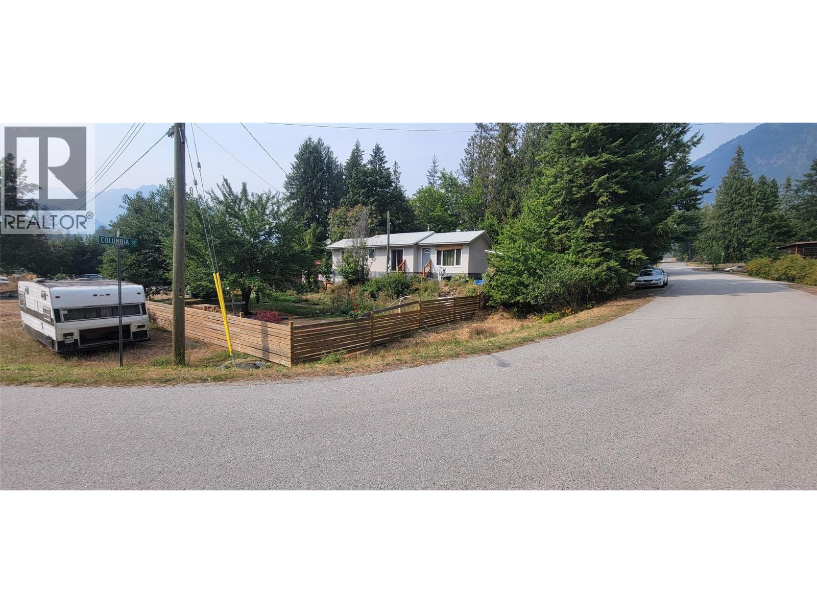 624 Slocan Avenue, New Denver, British Columbia  V0G 1S0 - Photo 18 - 10399574