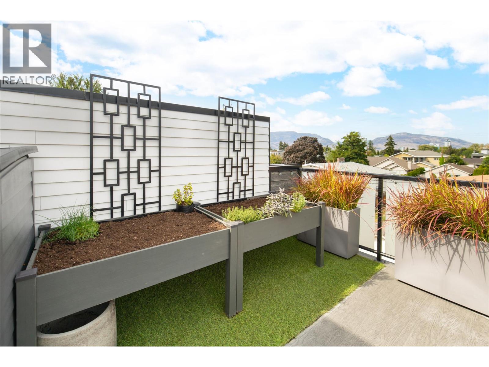 798 Wardlaw Avenue, Kelowna, British Columbia  V1Y 5B9 - Photo 30 - 10399476