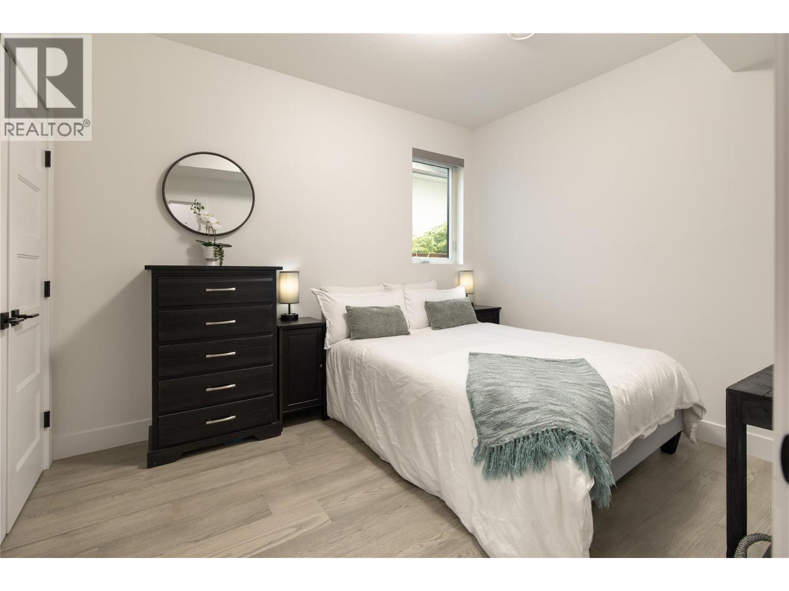 798 Wardlaw Avenue, Kelowna, British Columbia  V1Y 5B9 - Photo 37 - 10399476