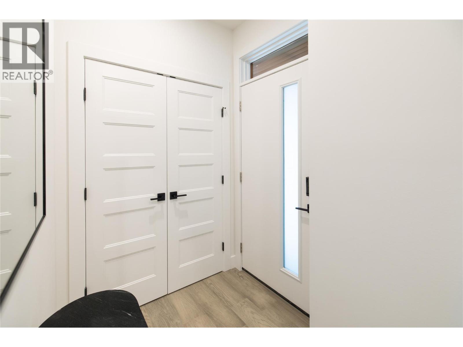 798 Wardlaw Avenue, Kelowna, British Columbia  V1Y 5B9 - Photo 41 - 10399476