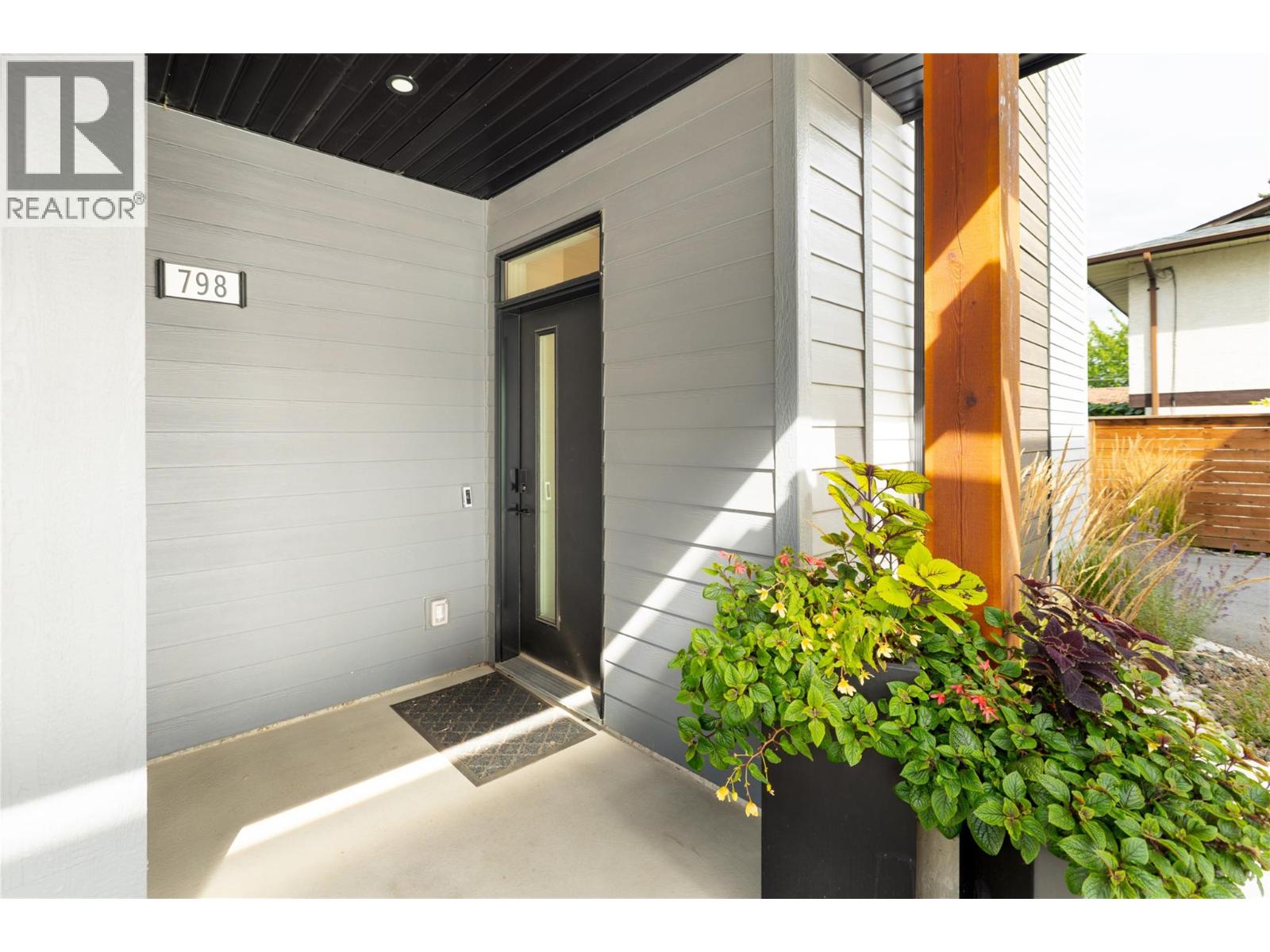 798 Wardlaw Avenue, Kelowna, British Columbia  V1Y 5B9 - Photo 44 - 10399476