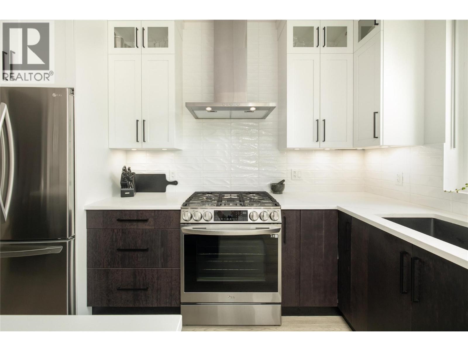 798 Wardlaw Avenue, Kelowna, British Columbia  V1Y 5B9 - Photo 7 - 10399476