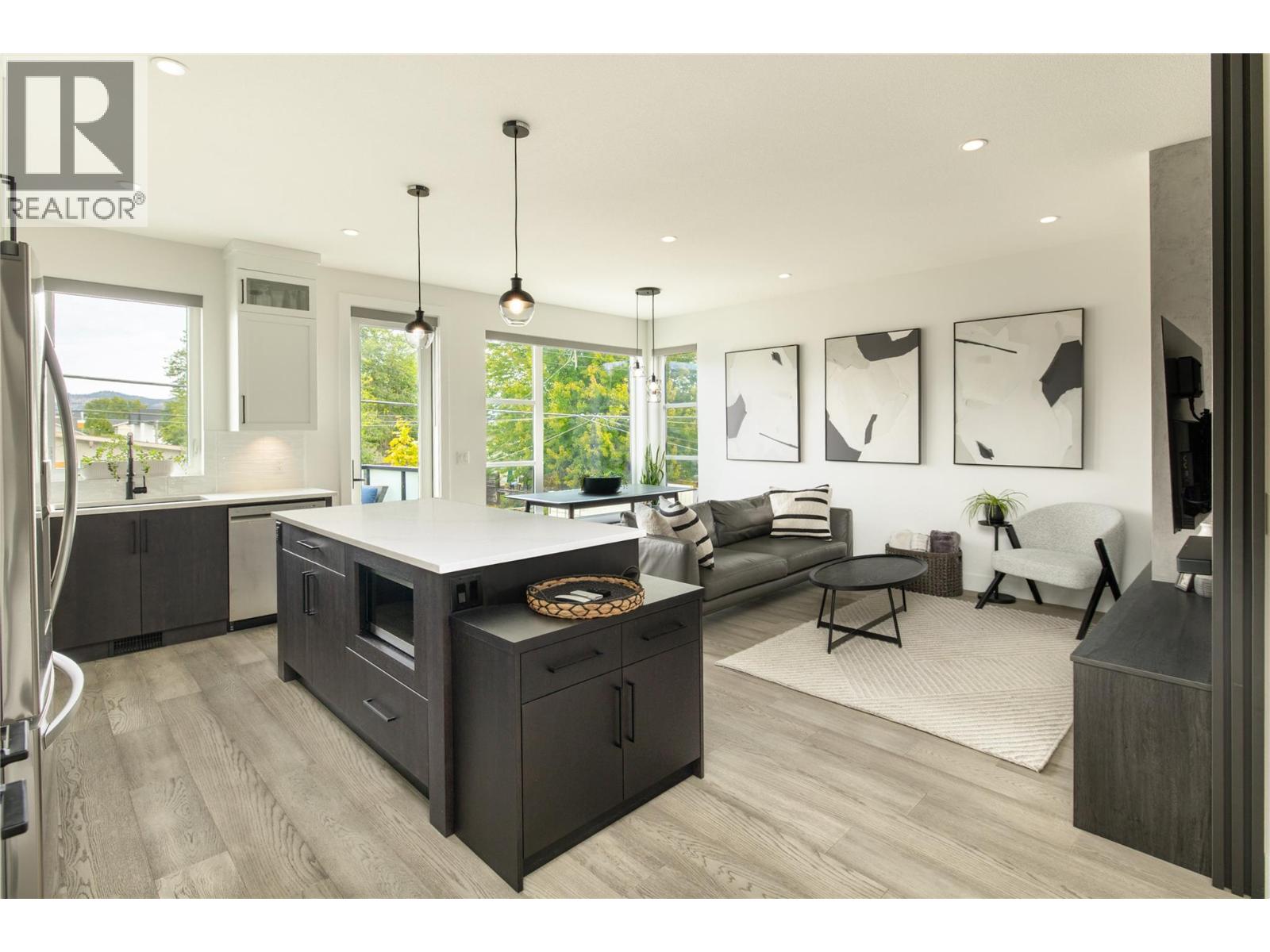 798 Wardlaw Avenue, Kelowna, British Columbia  V1Y 5B9 - Photo 9 - 10399476