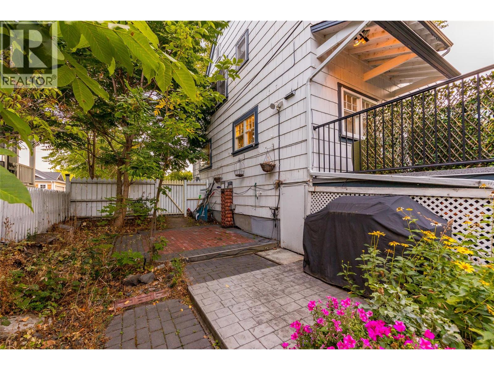 260 Lake Avenue, Kelowna, British Columbia  V1Y 5W7 - Photo 68 - 10400126