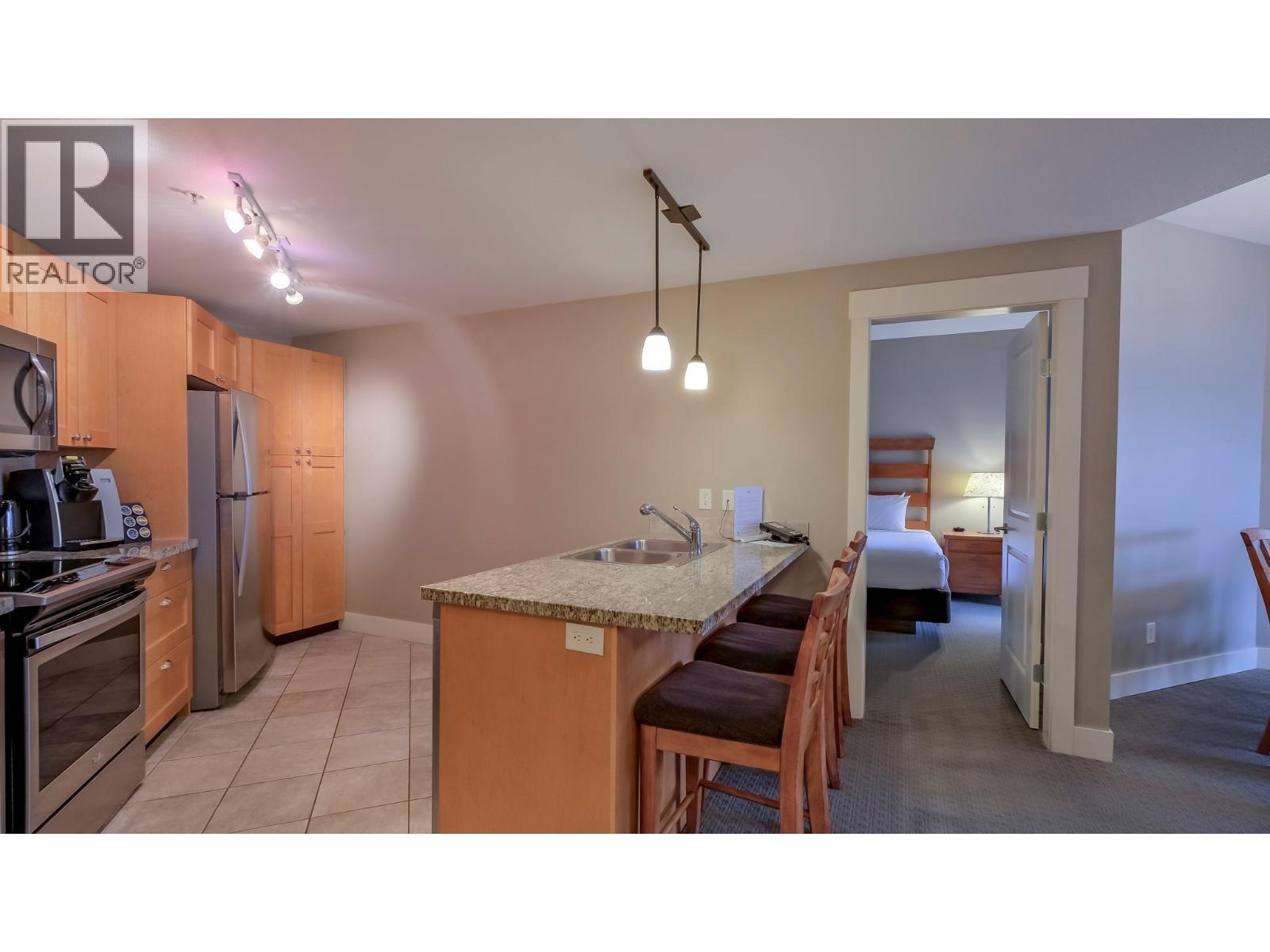 4205 Gellatly Road Unit# 304, West Kelowna, British Columbia  V4T 2K2 - Photo 5 - 10400114