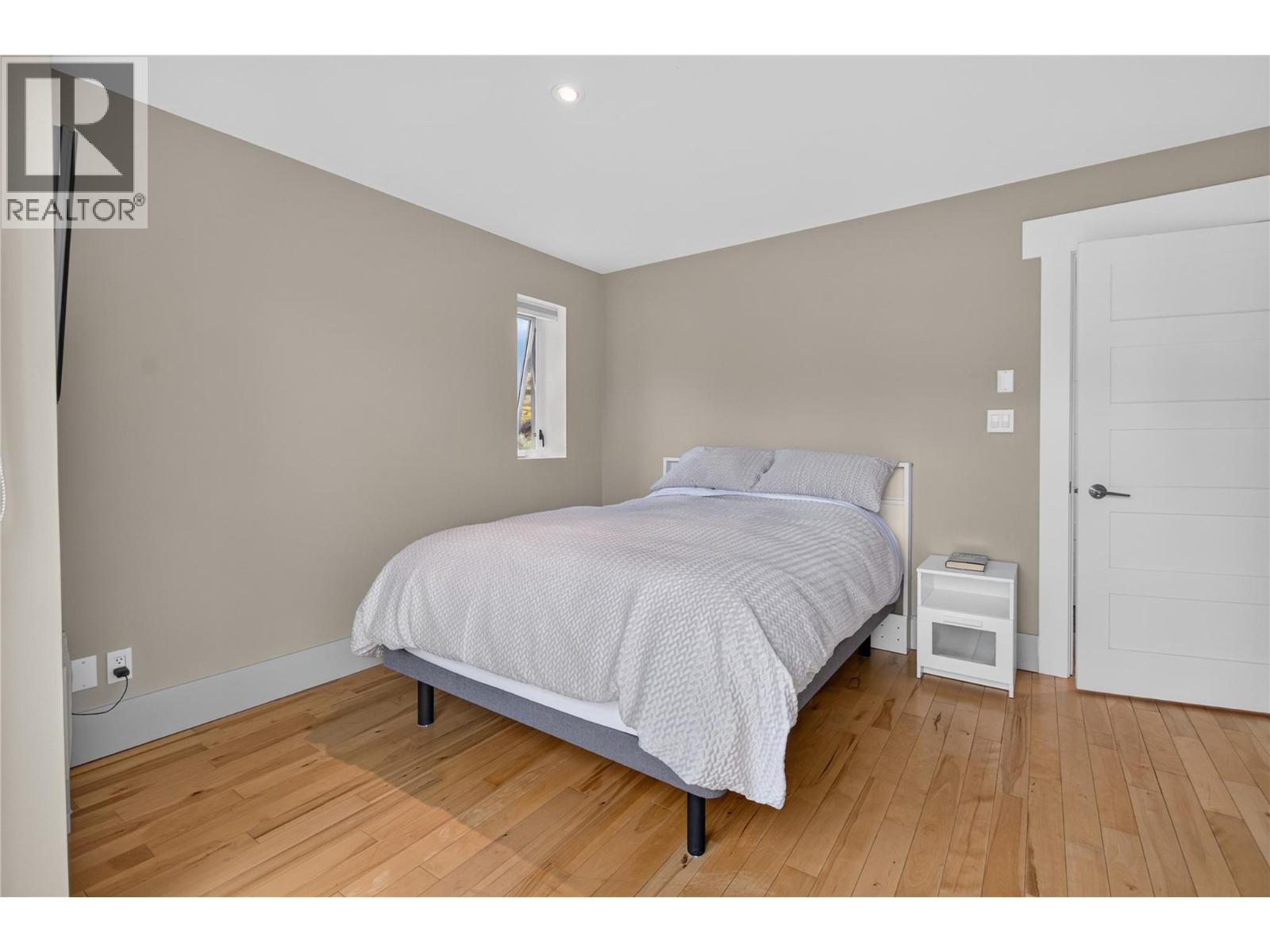241 Oak Avenue, Kaleden, British Columbia  V0H 1K0 - Photo 20 - 10400441